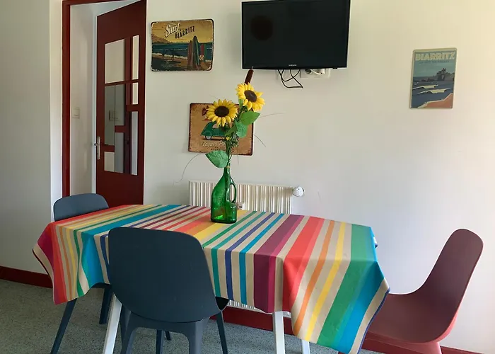 Hosta Piscine Vue Montagnes Souraïde